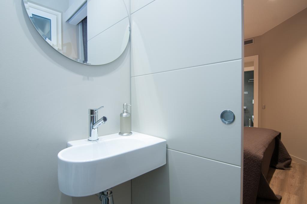 Montaber Apartments - Sagrada Familia บาร์เซโลนา ภายนอก รูปภาพ