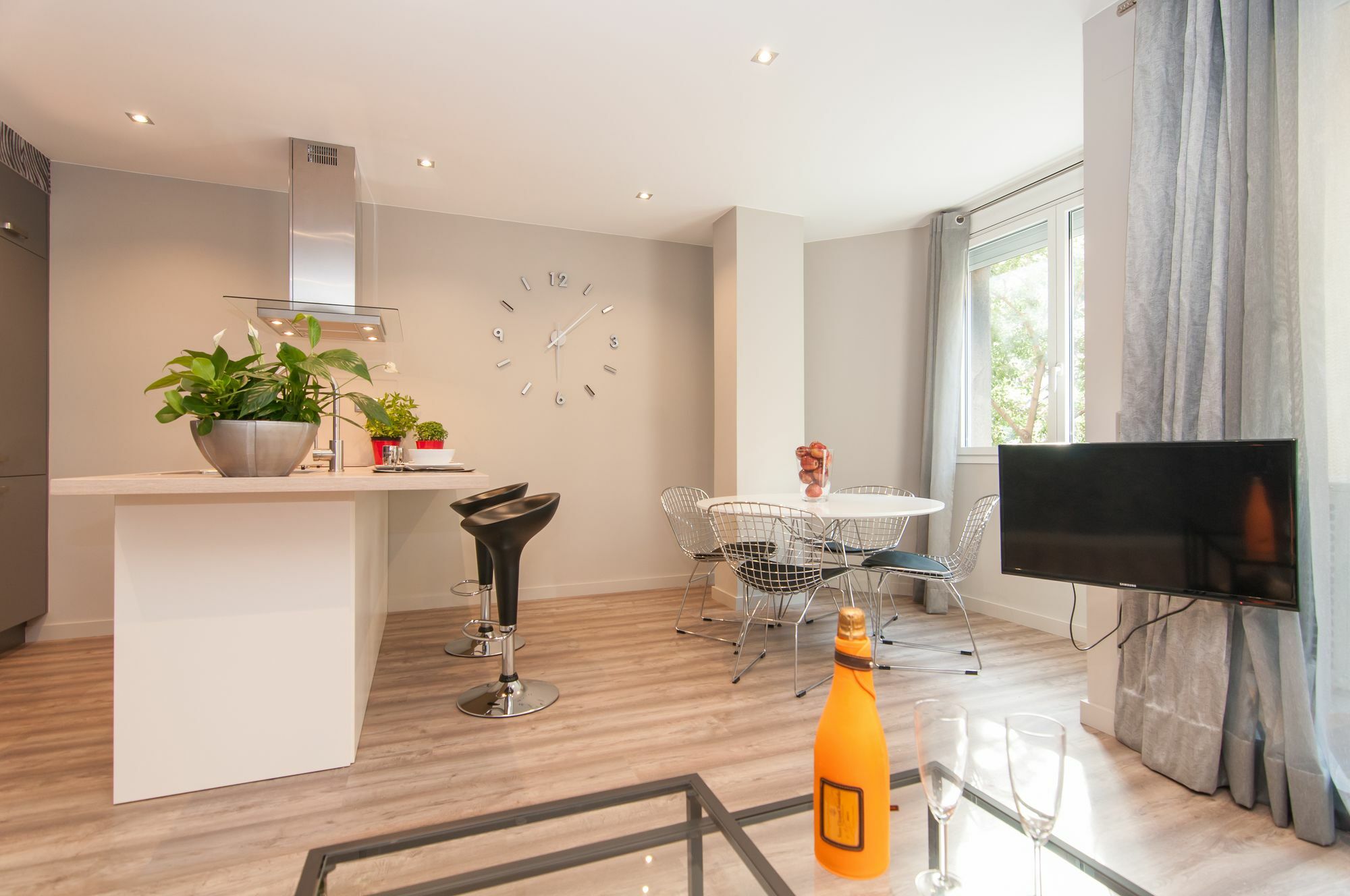Montaber Apartments - Sagrada Familia บาร์เซโลนา ภายนอก รูปภาพ