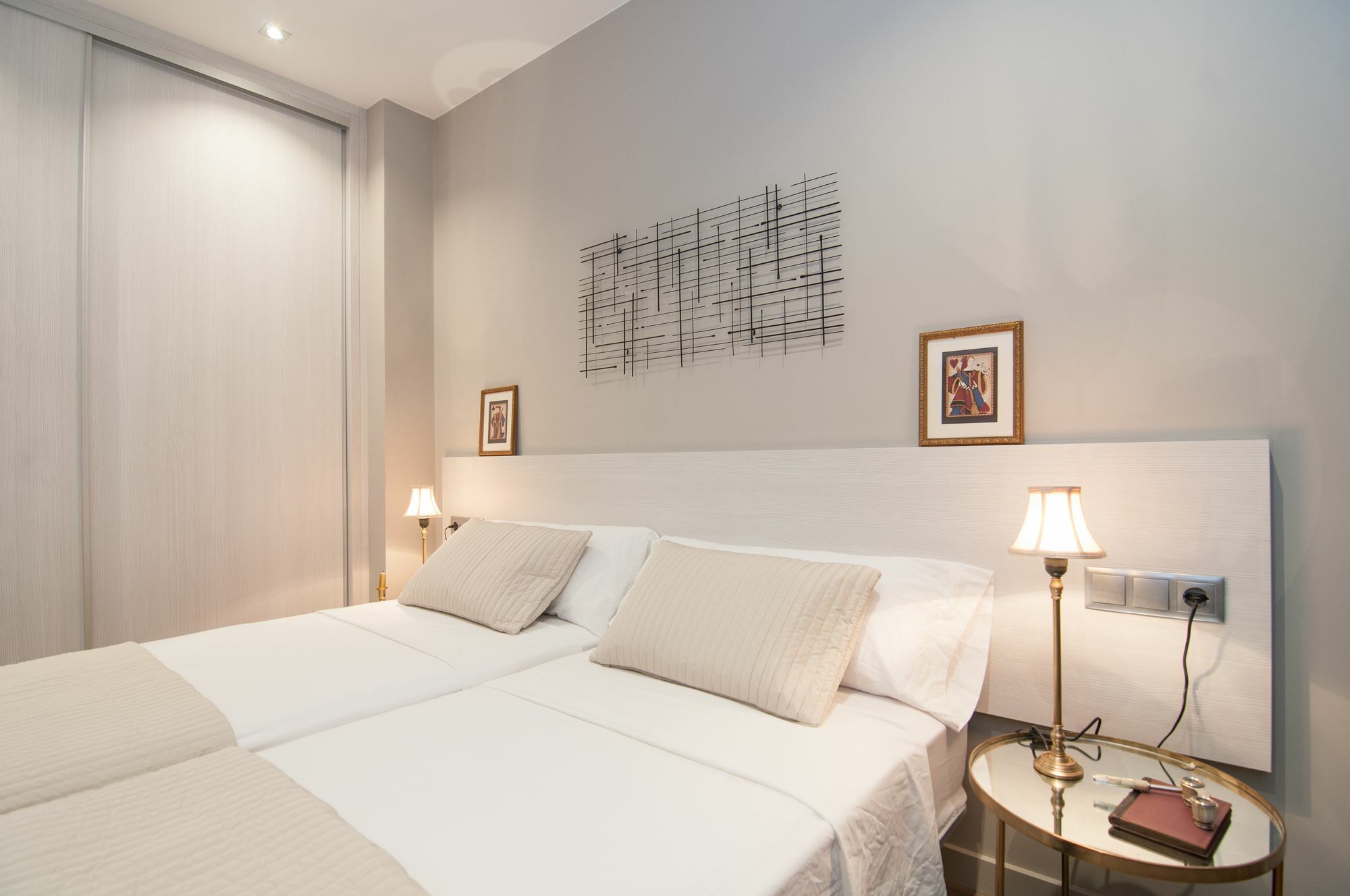 Montaber Apartments - Sagrada Familia บาร์เซโลนา ภายนอก รูปภาพ